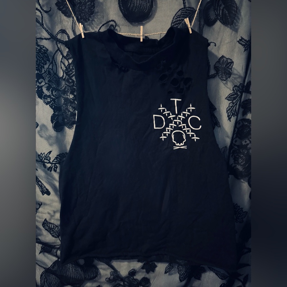 The Drive Clothing Black Sleeveless Women’s Muscle Tee | Snitches Get Stitches